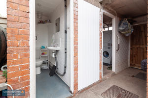 Utility/WC- click for photo gallery